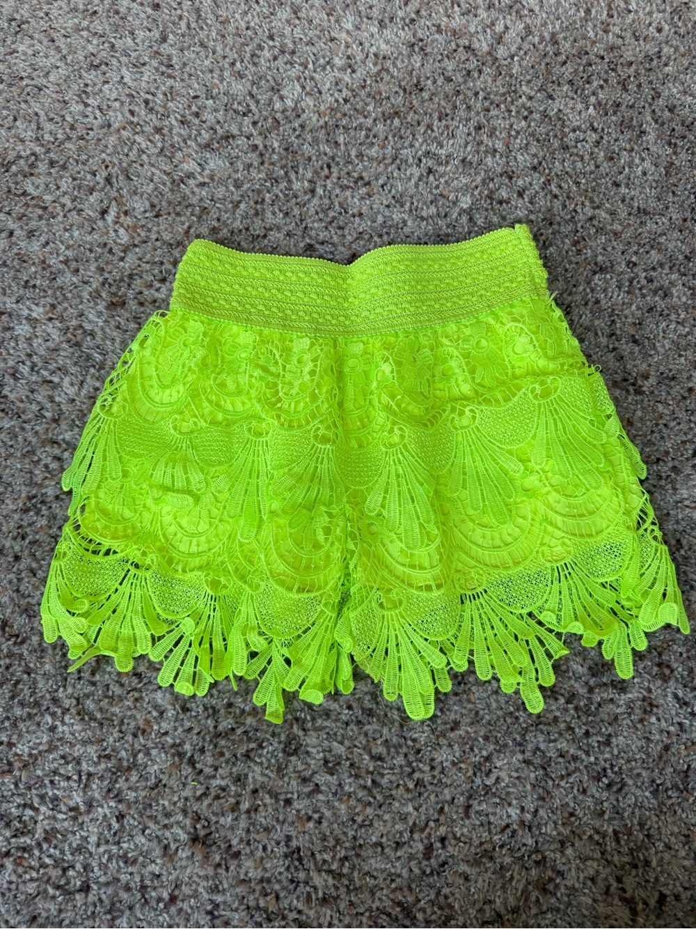 Neon Lime Lace Scallop Hem Women's Shorts